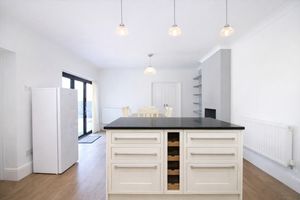 Kitchen/Diner- click for photo gallery